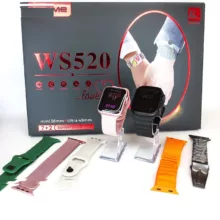 ساعت هوشمند مدل WS520 دارای قابلیت های صفحه نمایش رنگی، صفحه نمایش لمسی، کنترل موسیقی (Music Player)، قابلیت مکالمه از طریق بلوتوث، پشتیبانی از زبان فارسی در منو و سیستمعامل بند فلز