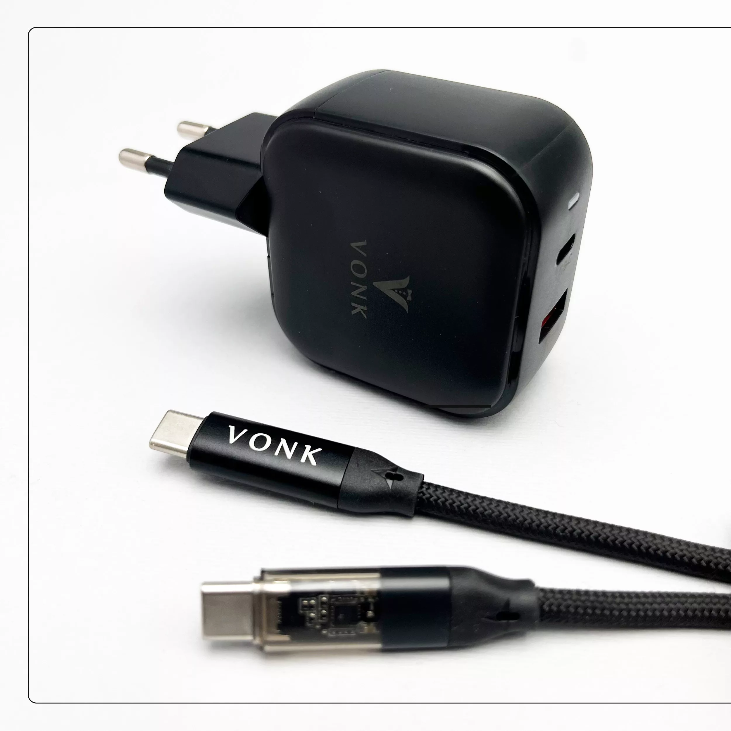 شارژر دیواری 45 وات 2 پورت وونک مدل CA-45 به همراه کابل USB‑C
