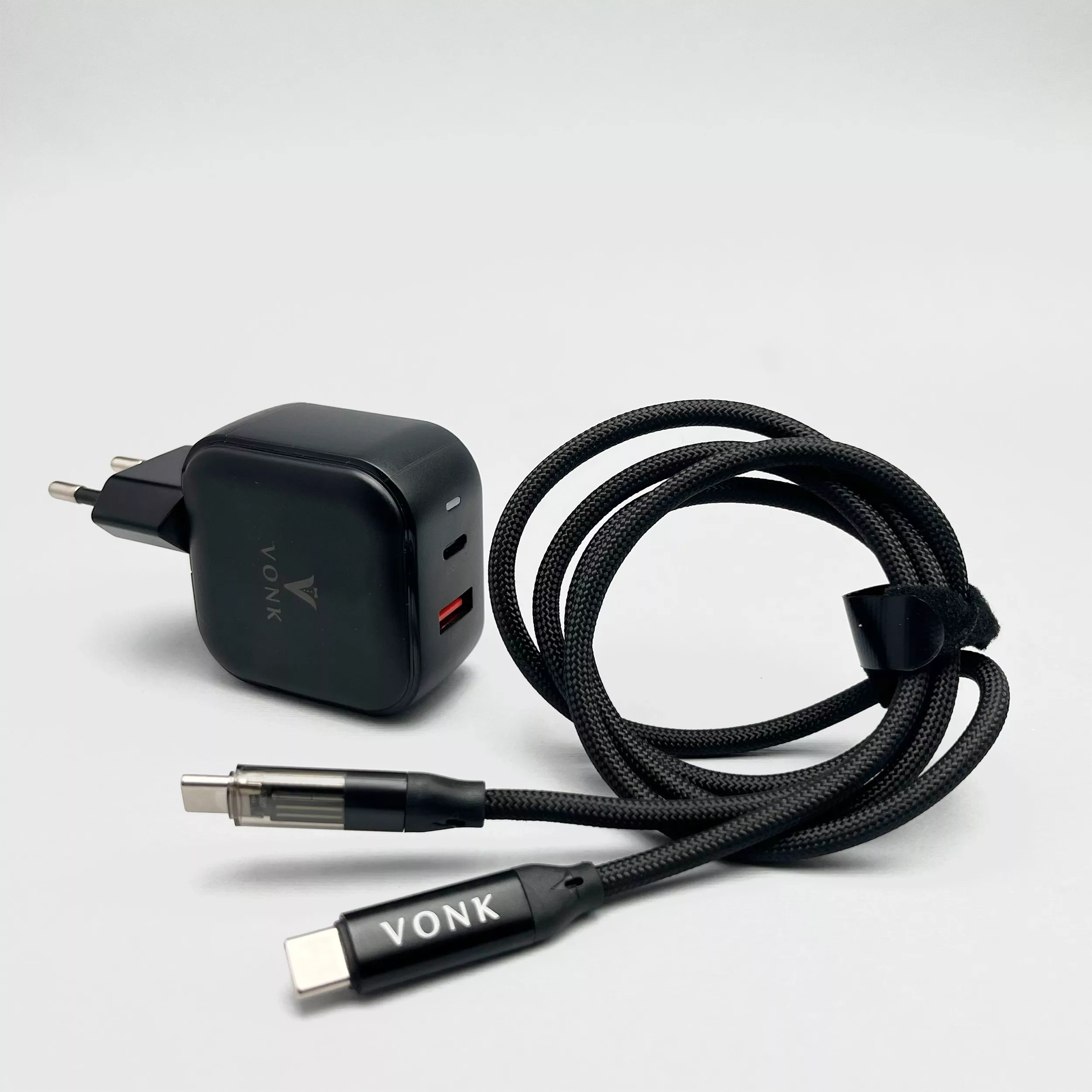شارژر دیواری 45 وات 2 پورت وونک مدل CA-45 به همراه کابل USB‑C