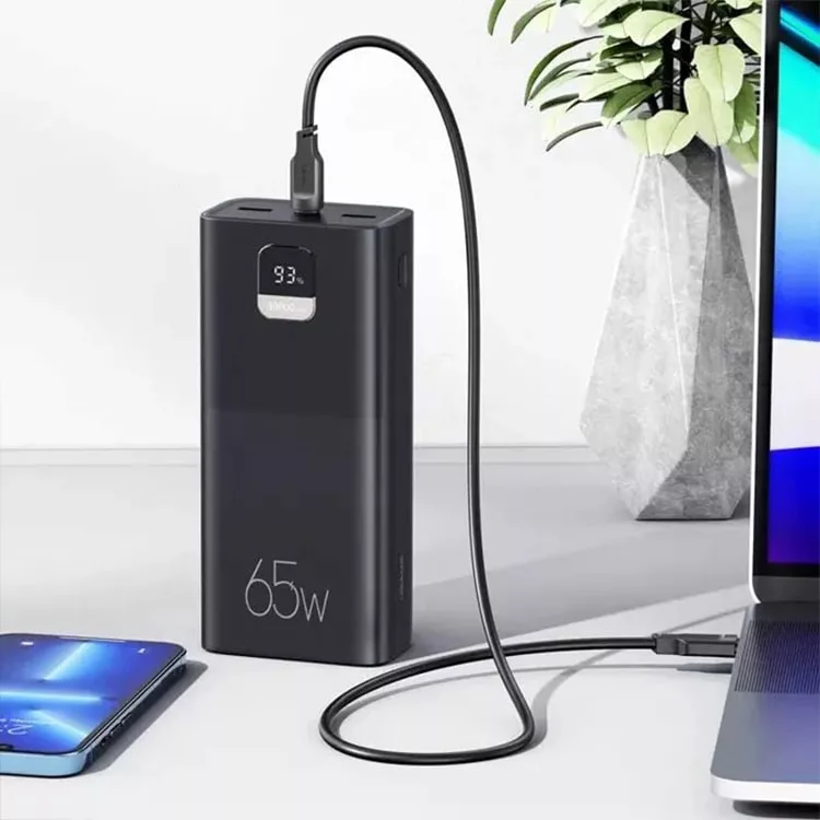 پاوربانک یوسمز مدل CD185 ظرفیت 30000 میلی آمپر ساعت به همراه کابل USB-C