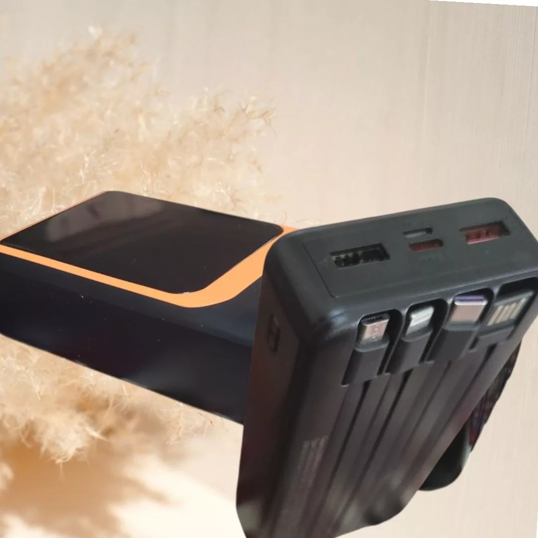 پاوربانک مدل WICC00-20000mah ظرفیت 20000 میلی آمپر ساعت